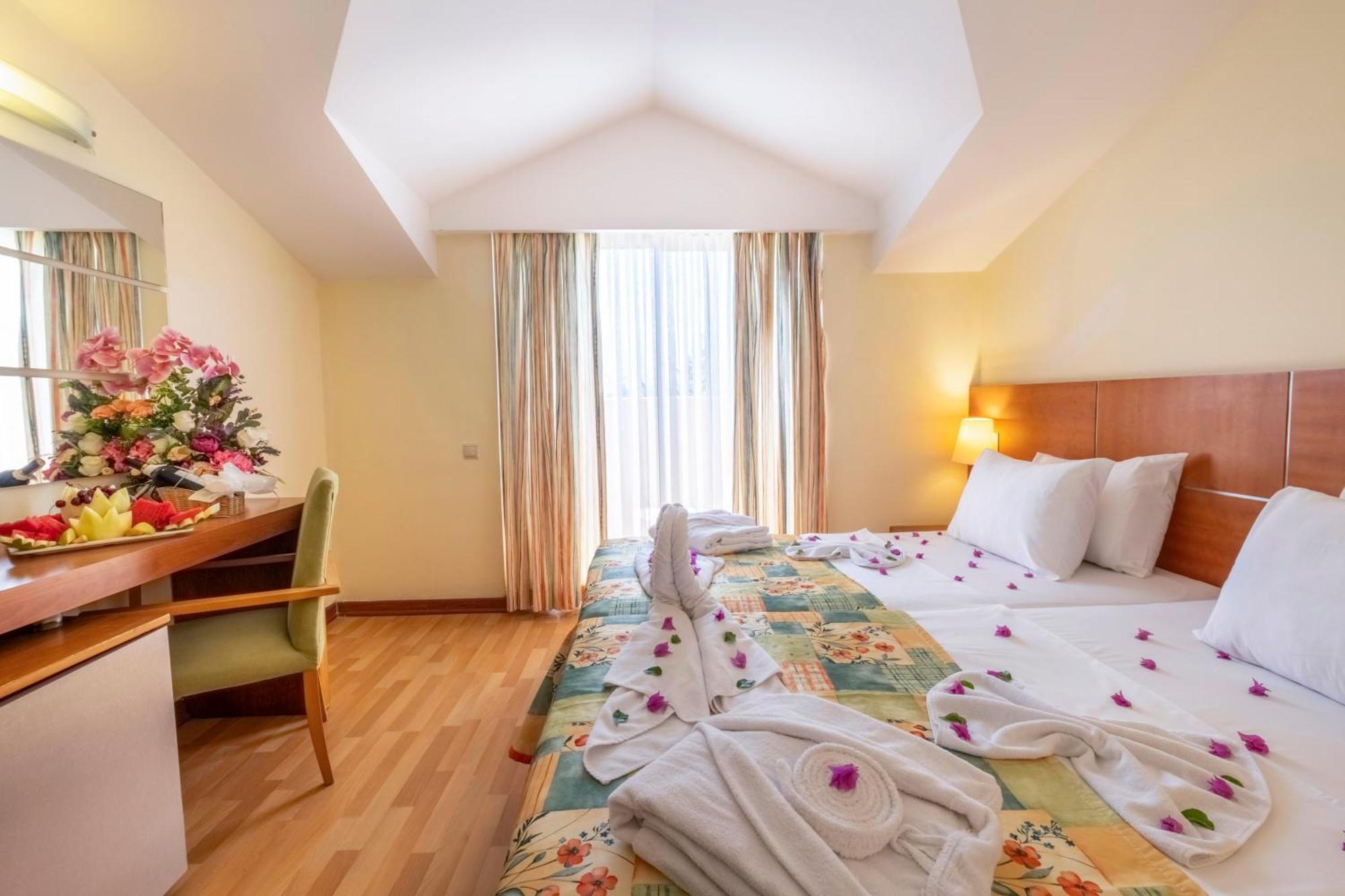 Viking Park Hotel Kemer Exterior photo